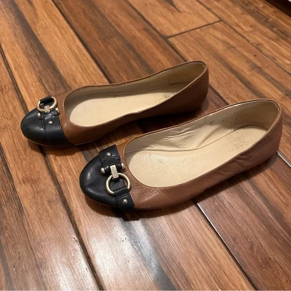COACH Flats Women’s size 7 shoes - Picture 9 of 9
